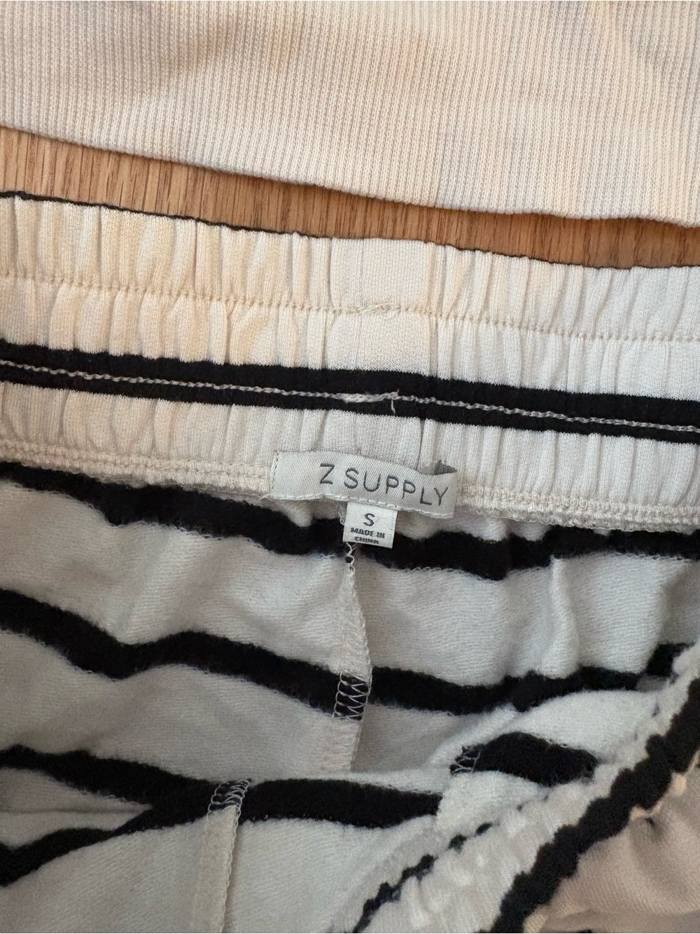 Z Supply Striped Lounge Set - Picture 6 of 7